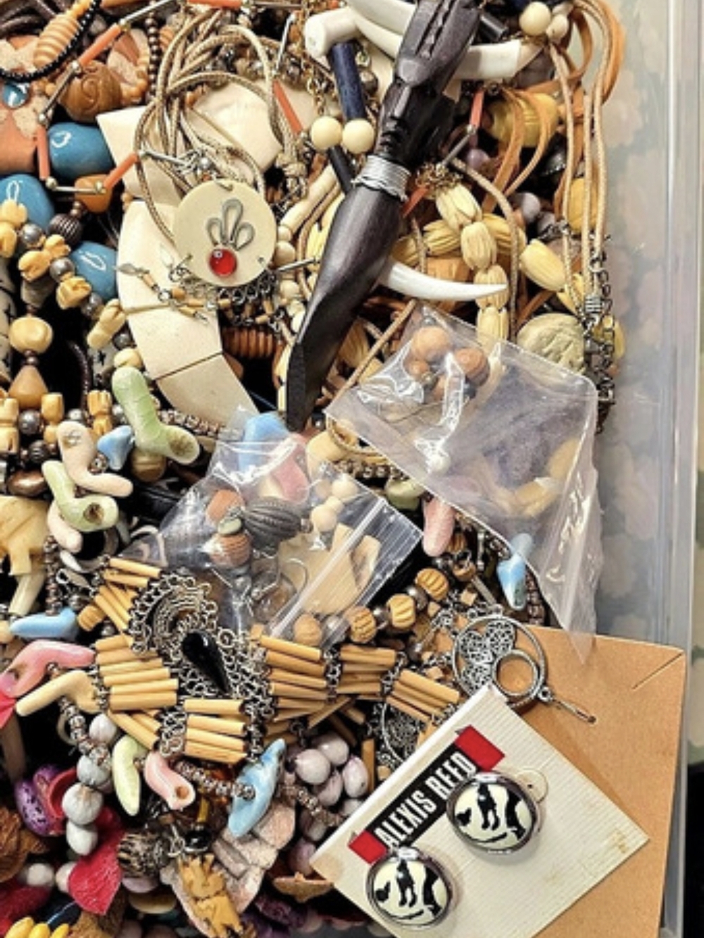 Wood Glass Plastic 75 Piece Assorted Mixed Jewelry Bundle 5lb 11 Oz - Picture 3 of 15